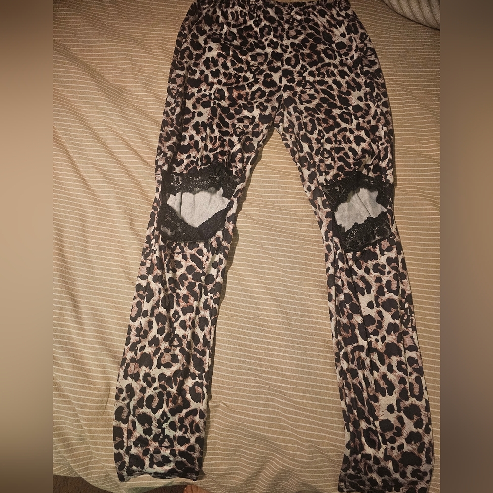 Women Leopard Print PEEK A BOO Knee LACE Pants Lightweight Xl
